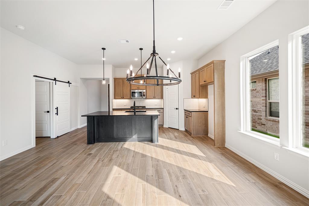 441 Pickett Creek Drive Property Photo 14