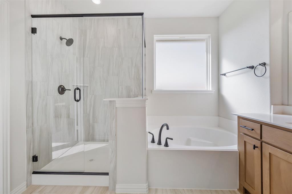 441 Pickett Creek Drive Property Photo 24