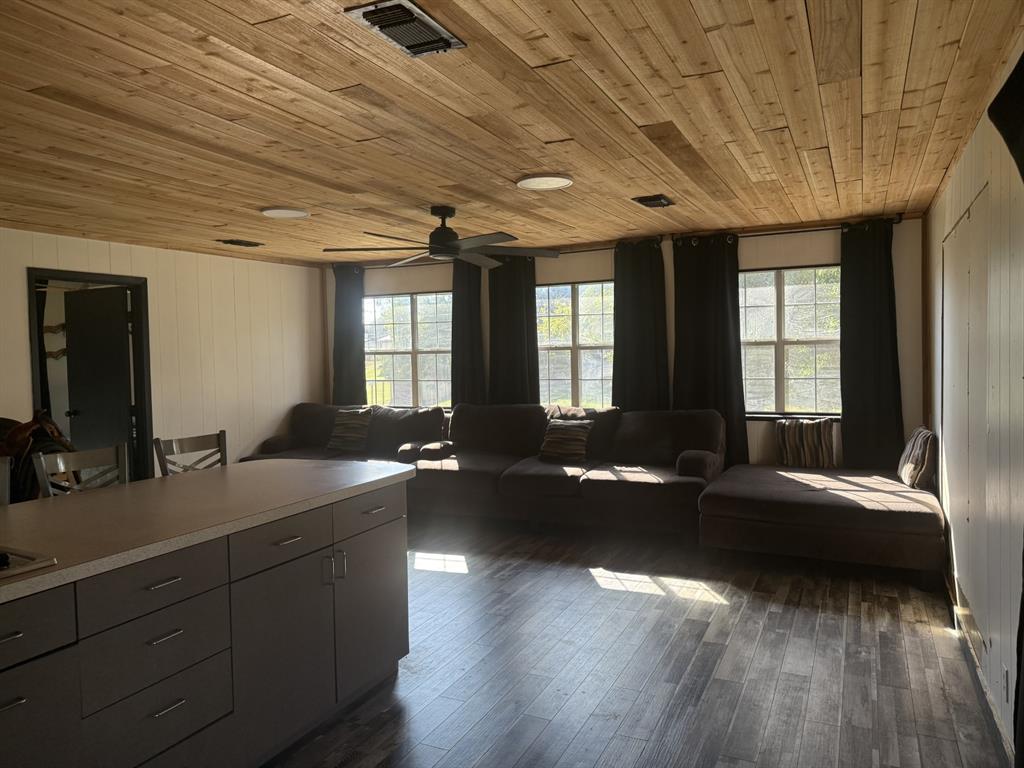 7077 Cherokee Trail Property Photo 6