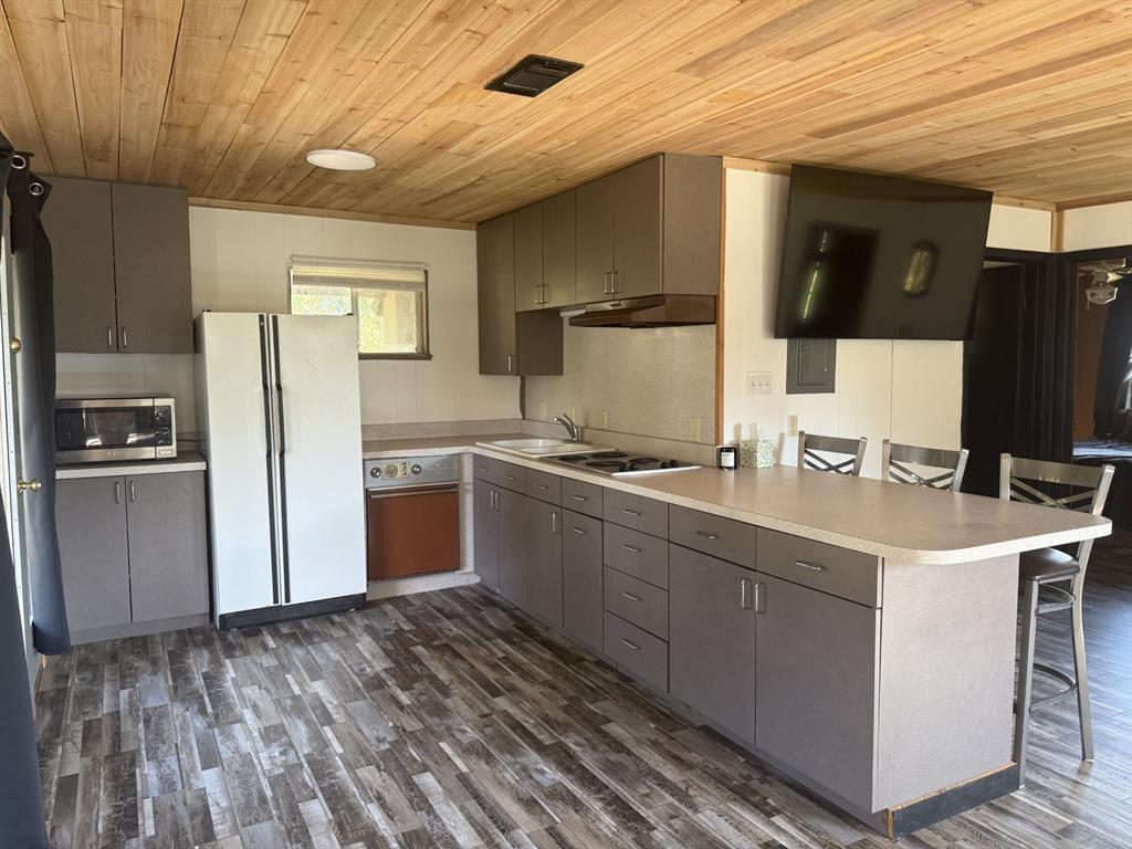 7077 Cherokee Trail Property Photo 8