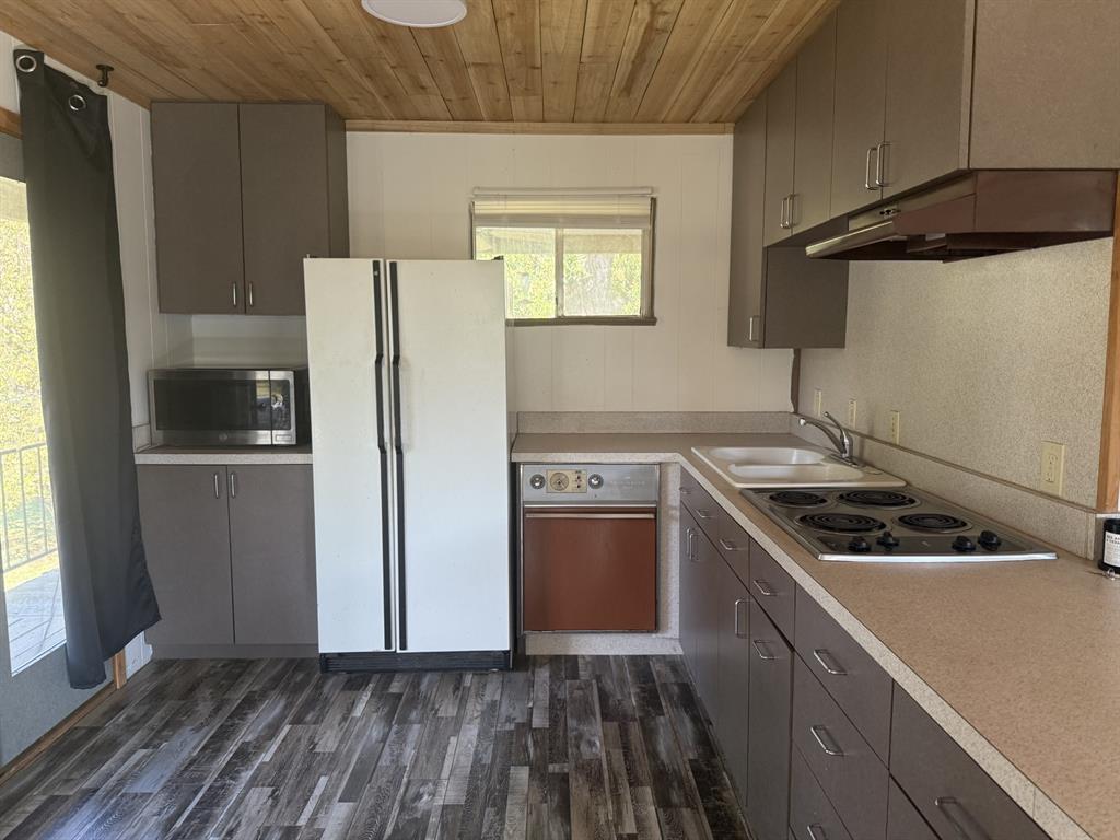 7077 Cherokee Trail Property Photo 11