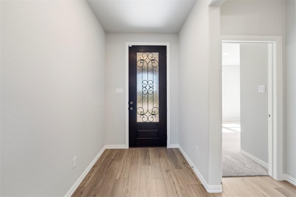 404 Pickett Creek Drive Property Photo 6