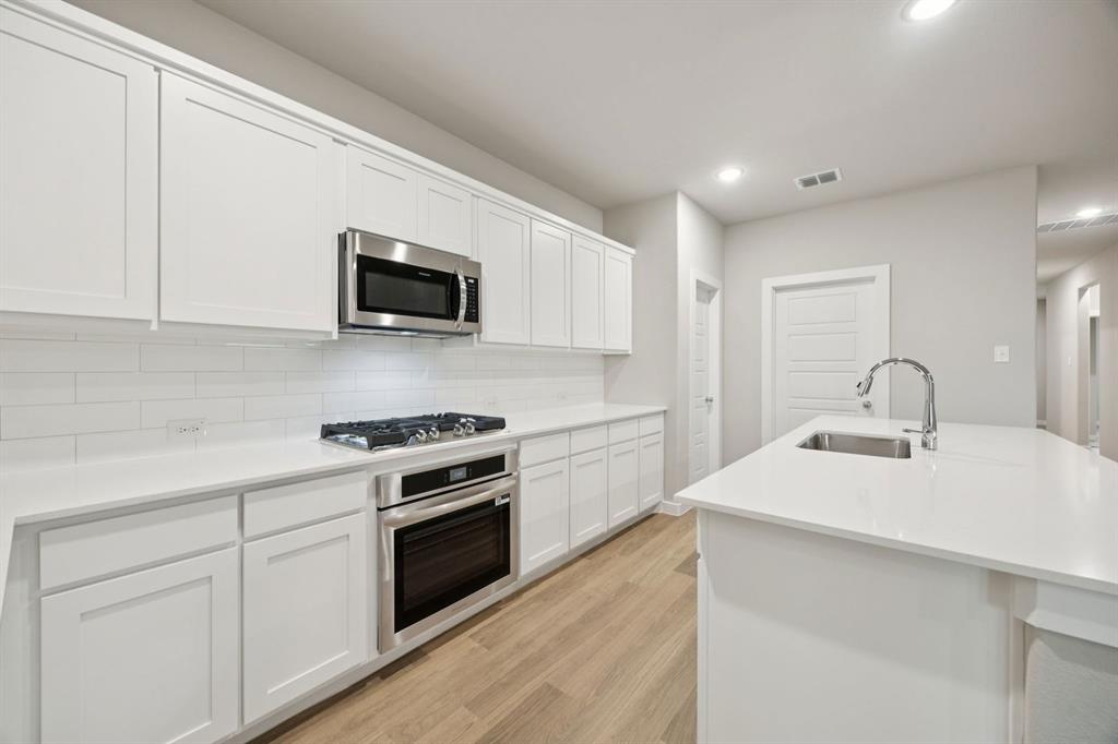 405 Rockstream Drive Property Photo 9