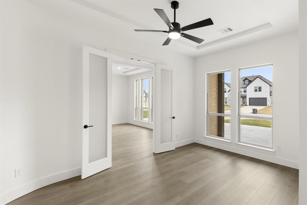1061 Georgetown Property Photo 4