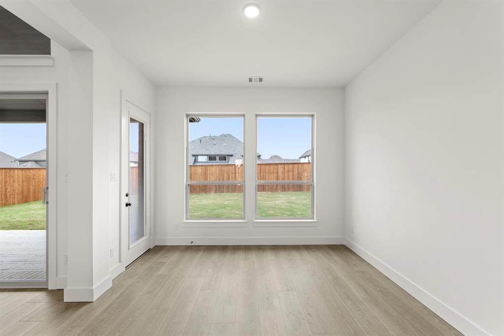 1061 Georgetown Property Photo 13