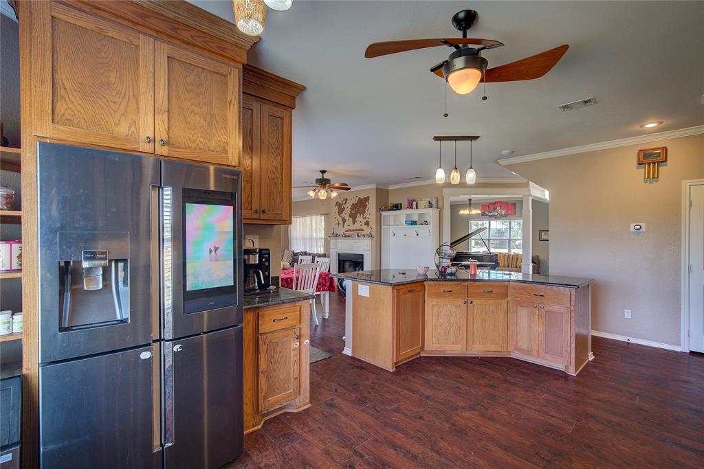 347 County Road 4736 Property Photo 10