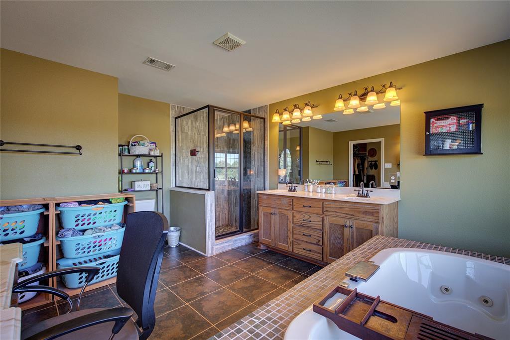 347 County Road 4736 Property Photo 13