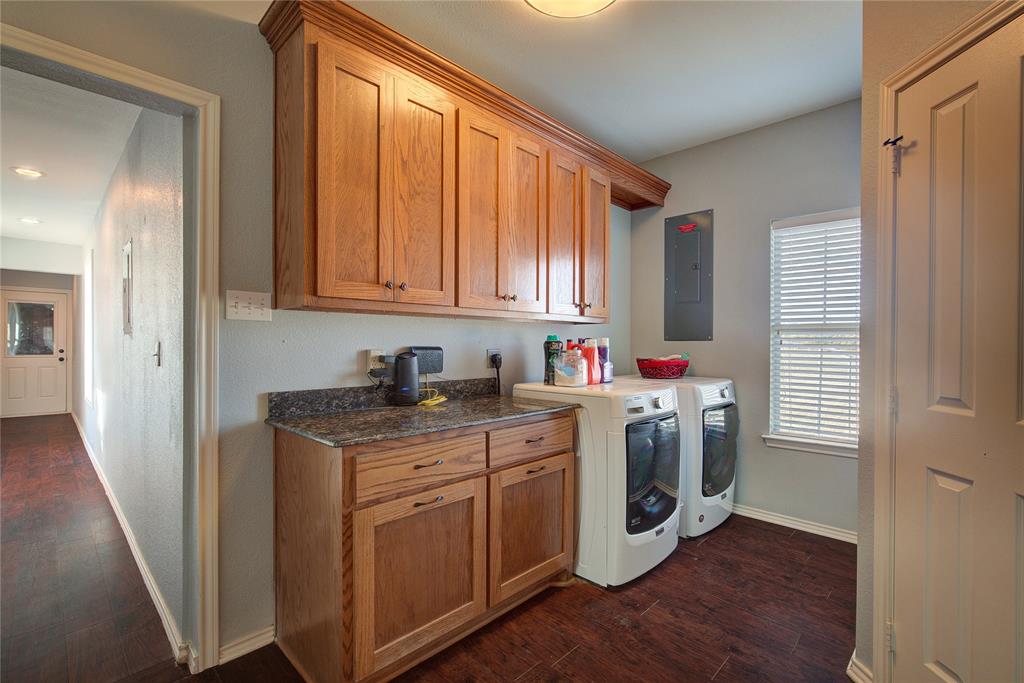 347 County Road 4736 Property Photo 25