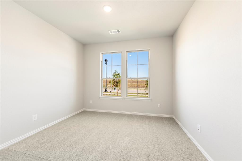 15061 Green Bluff Drive Property Photo 7