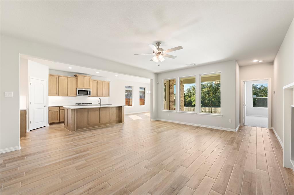 15061 Green Bluff Drive Property Photo 14