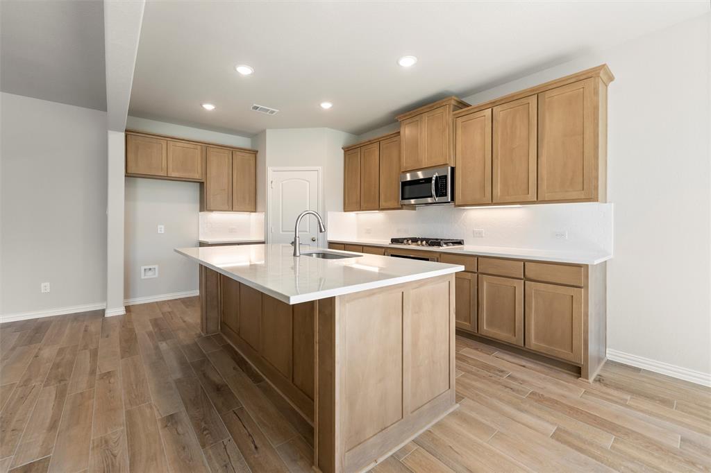 15061 Green Bluff Drive Property Photo 17