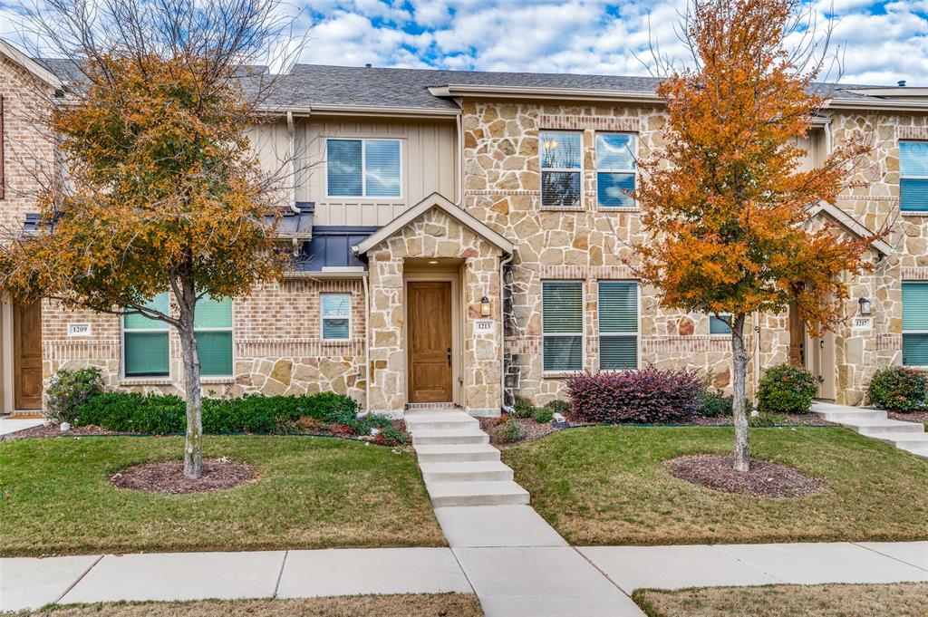 1213 Pebblebrook Lane Property Photo 1