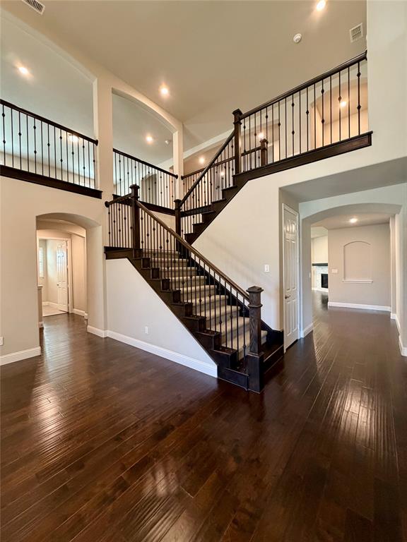 2705 Walnut Creek Lane Property Photo 2