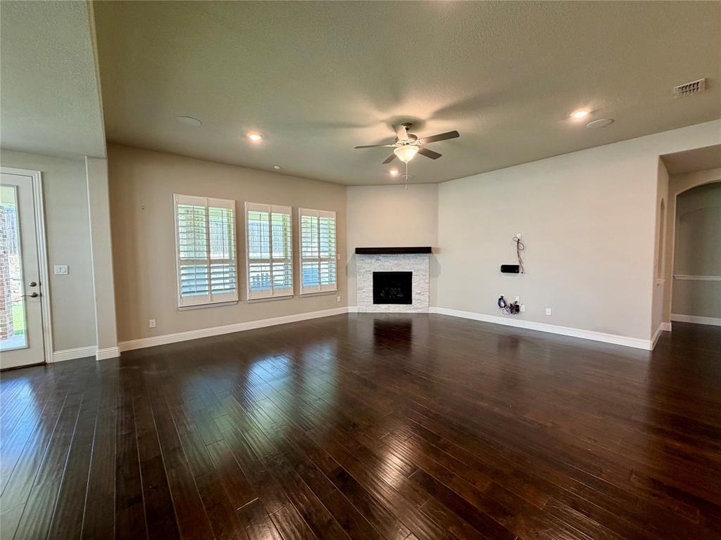 2705 Walnut Creek Lane Property Photo 8