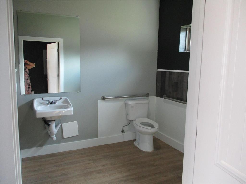 431 N State Highway 342 Property Photo 8