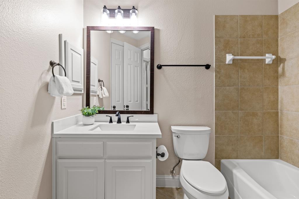 8204 Ridgelea Street Property Photo 25