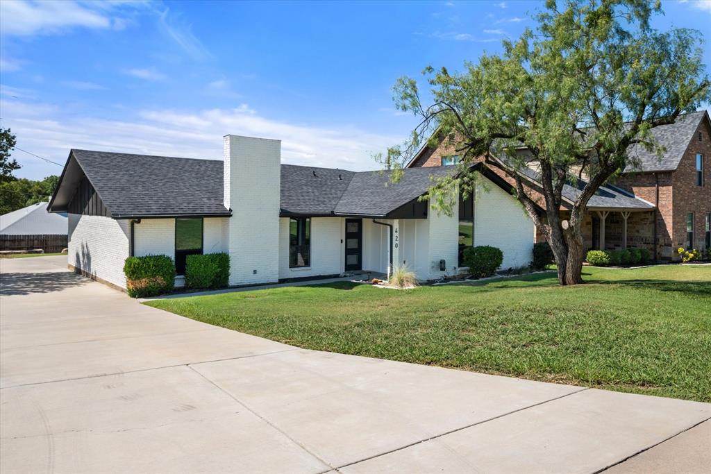 420 Hillside Drive Property Photo 5