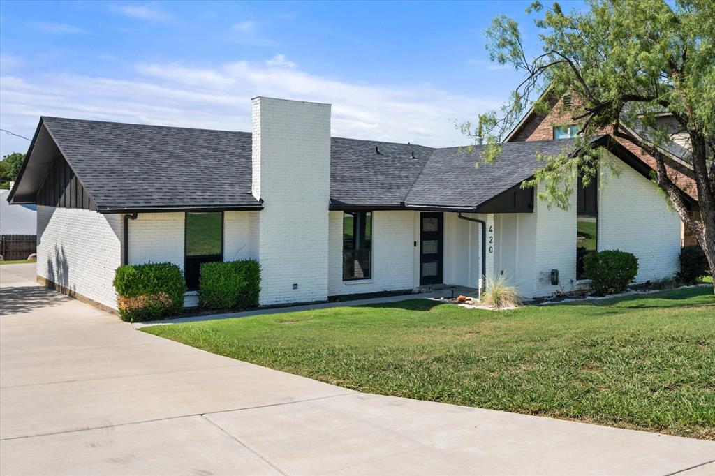 420 Hillside Drive Property Photo 6