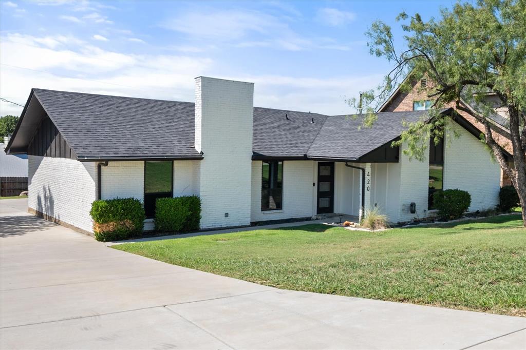 420 Hillside Drive Property Photo 9