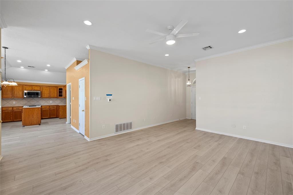 1110 Springhill Street Property Photo 4