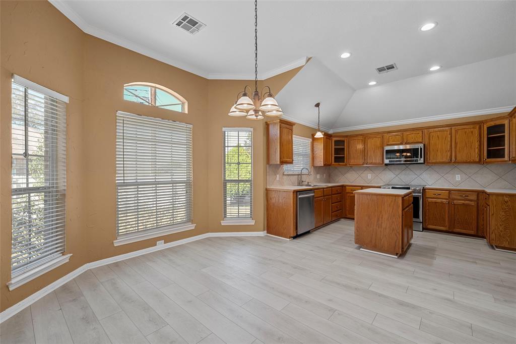 1110 Springhill Street Property Photo 6