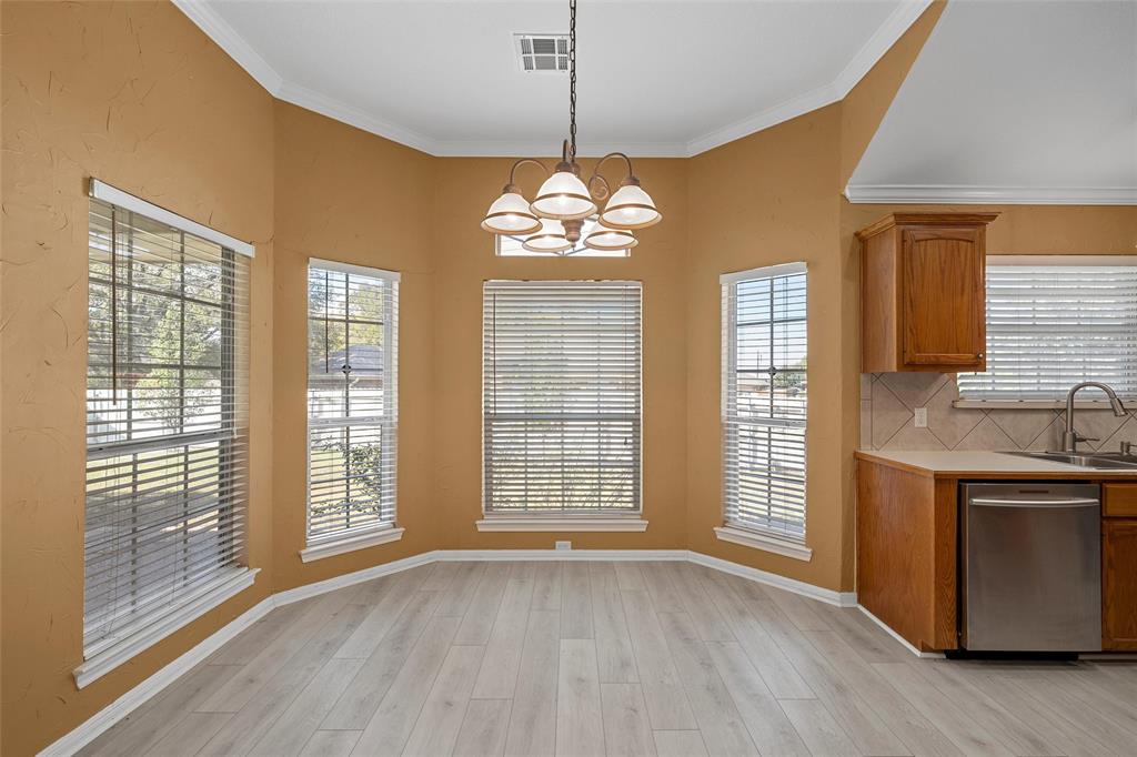 1110 Springhill Street Property Photo 7