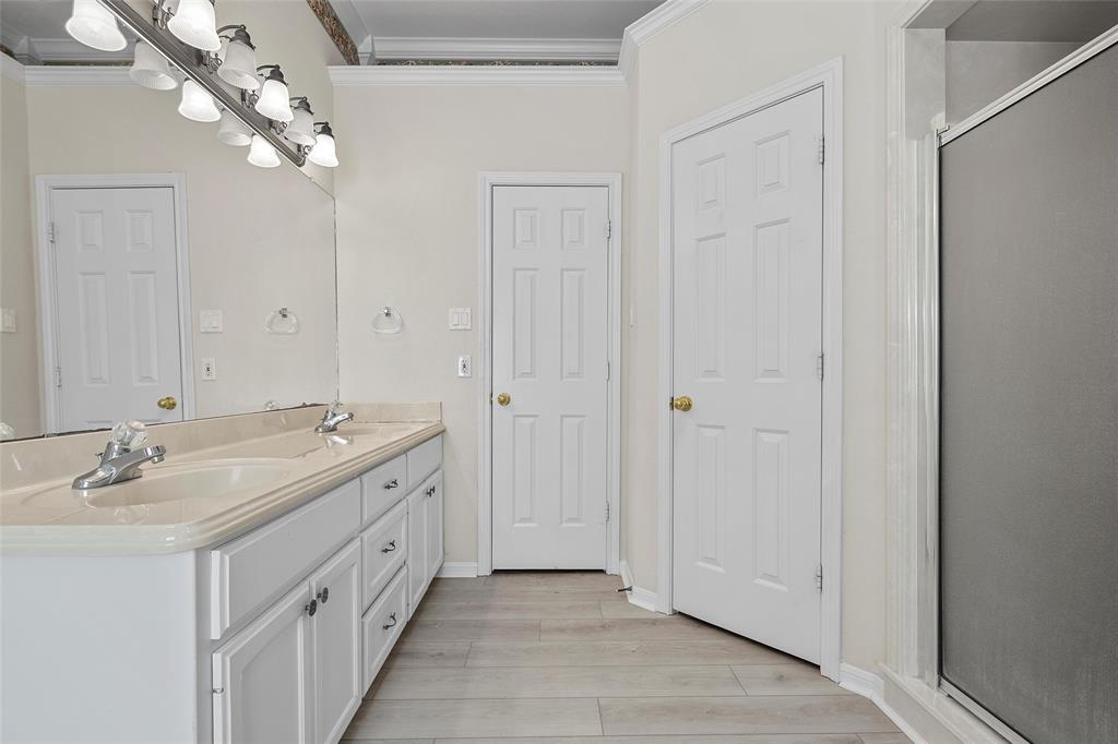 1110 Springhill Street Property Photo 20