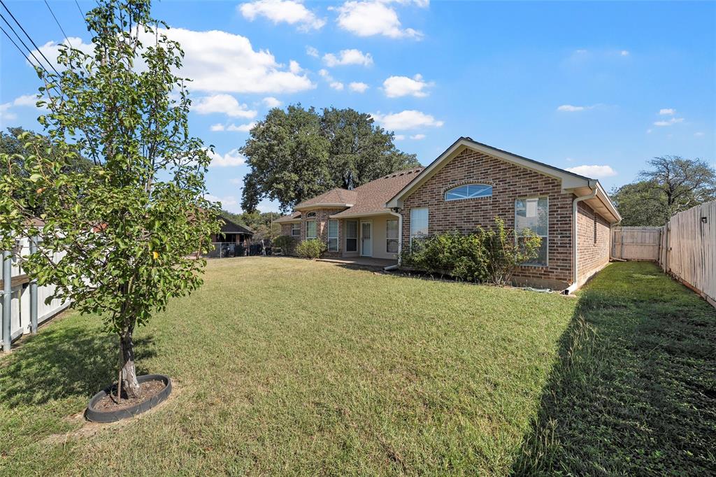 1110 Springhill Street Property Photo 31