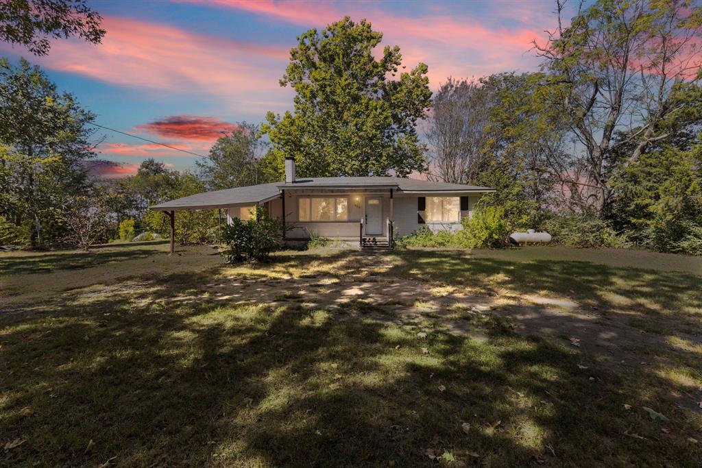 853 County Road 2730 Property Photo 3