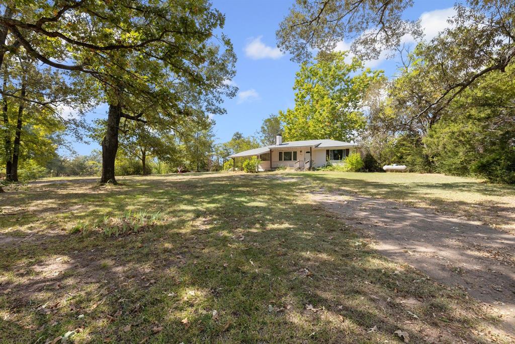853 County Road 2730 Property Photo 10