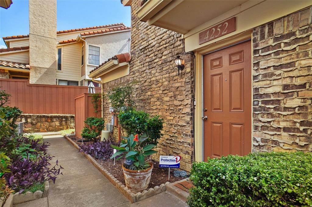 4252 Madera Road Property Photo 1