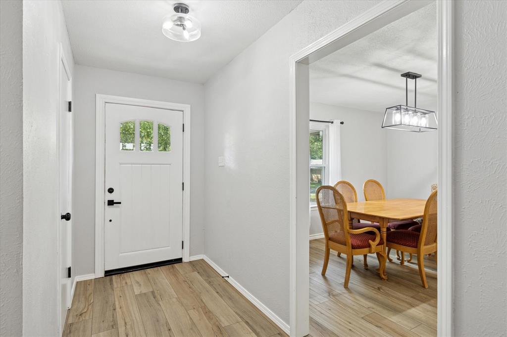 7404 Forrest Lane Property Photo 5