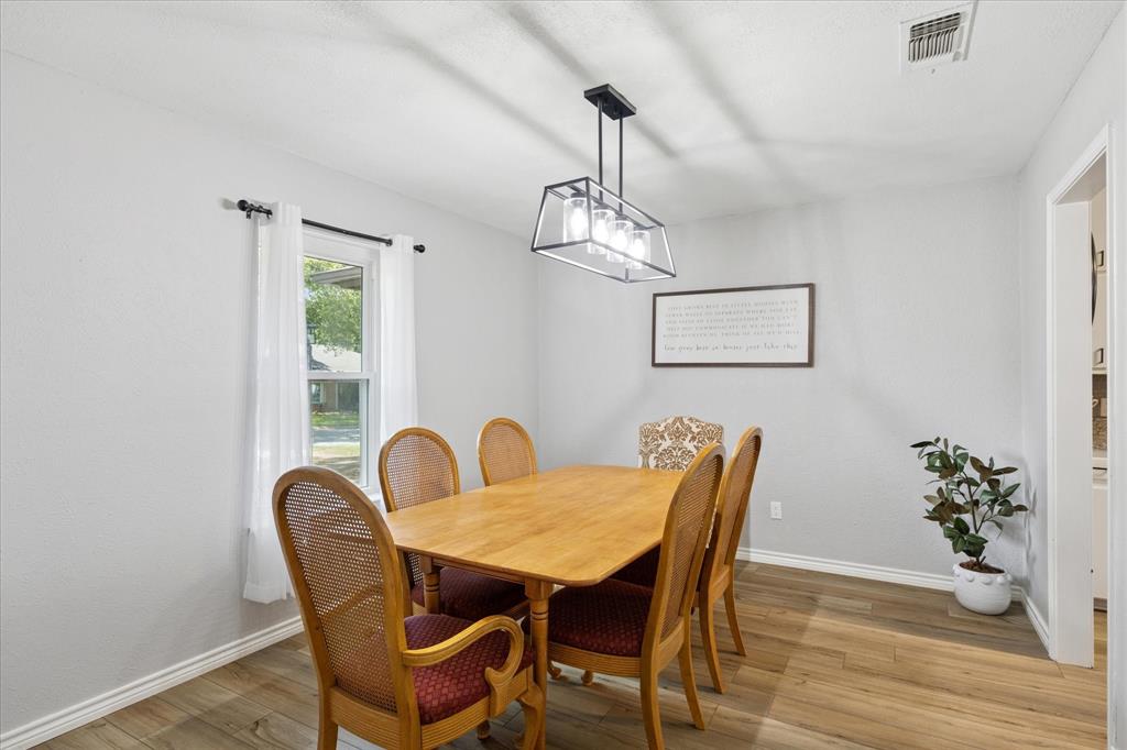 7404 Forrest Lane Property Photo 6