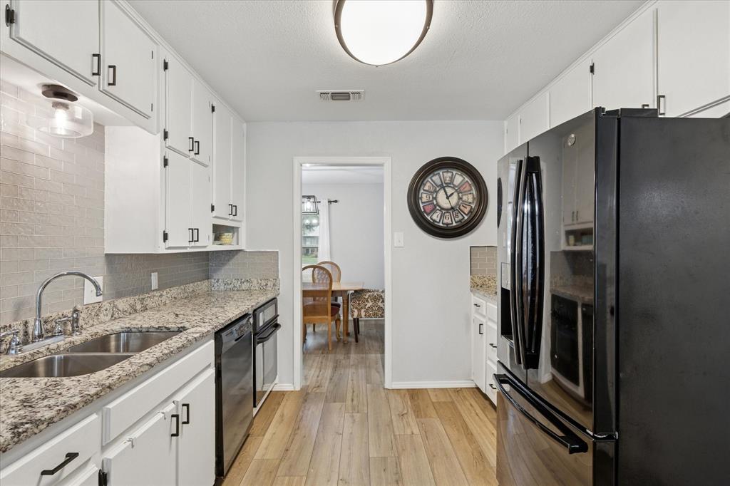 7404 Forrest Lane Property Photo 10