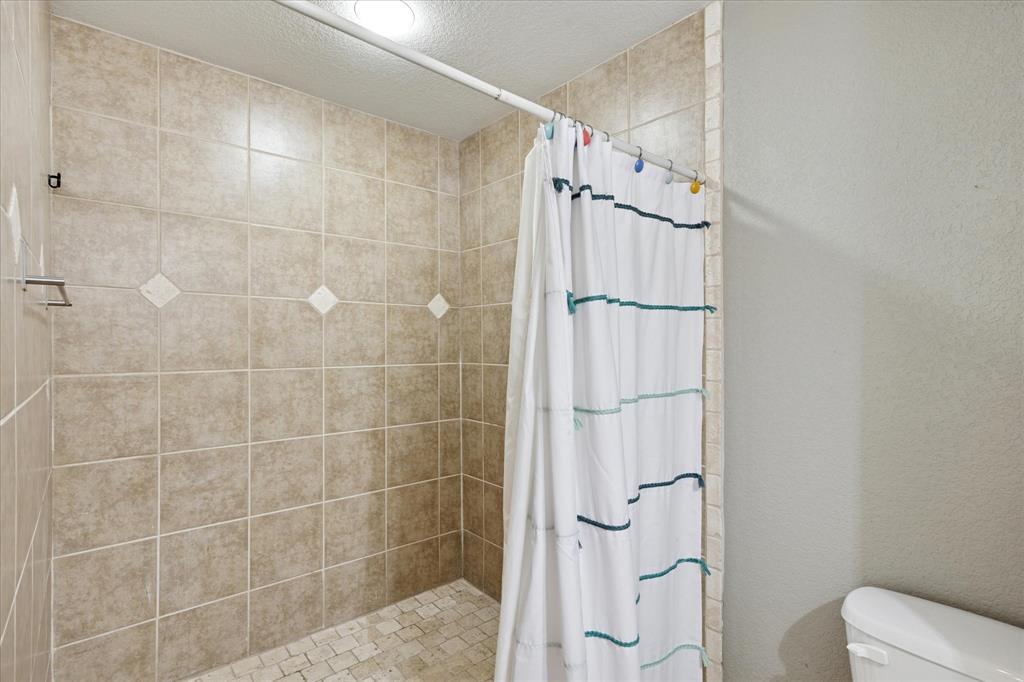 7404 Forrest Lane Property Photo 23