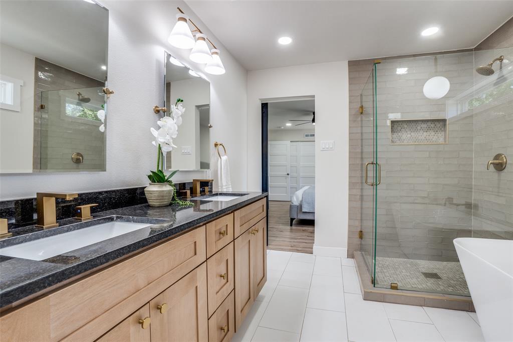 237 Easton Road Property Photo 6