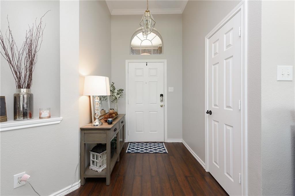 2600 Clubhouse Drive Property Photo 5