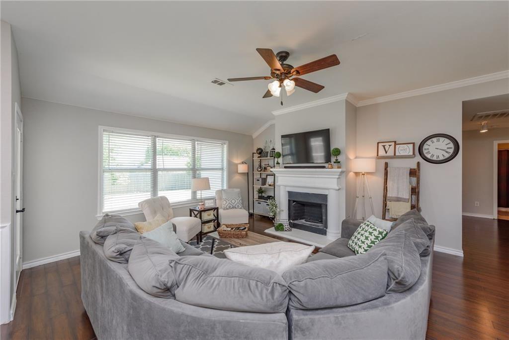 2600 Clubhouse Drive Property Photo 8