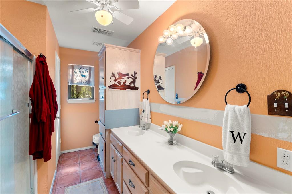 15 Cr 4896 Property Photo 37