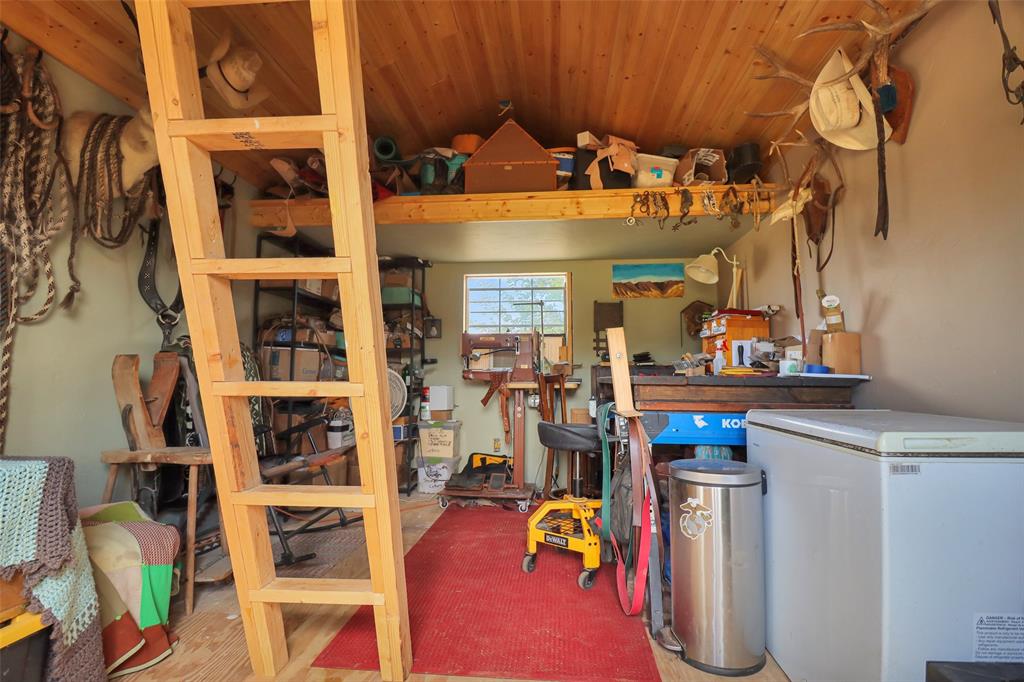 1786 Co Rd 1070 Property Photo 19