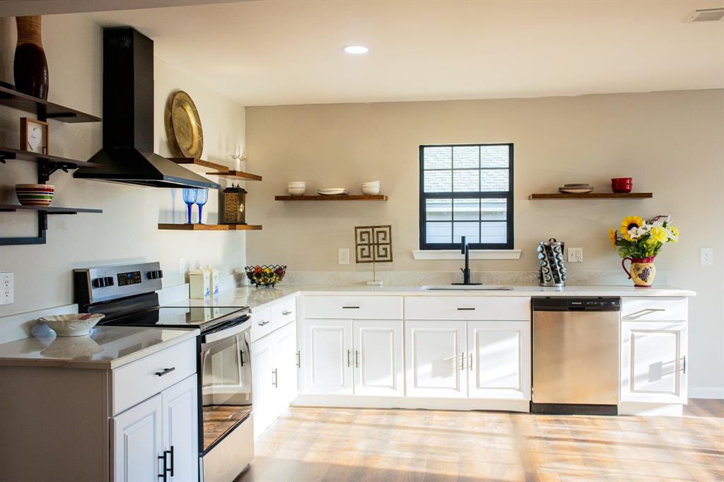 4026 Aransas Street Property Photo 5