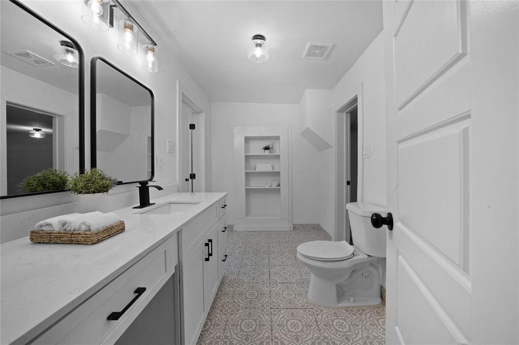 1011 S Armstrong Avenue Property Photo 31