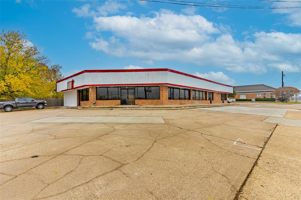 210 S Virginia Street Property Photo 2
