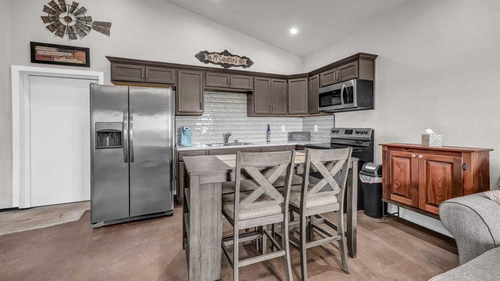 3810 Fairview Road Property Photo 10