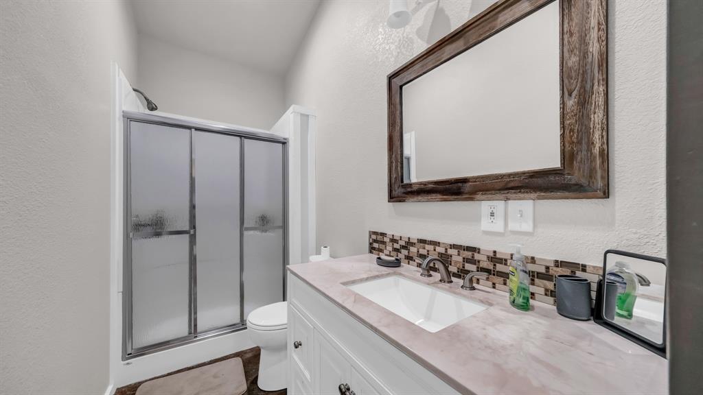 3810 Fairview Road Property Photo 17