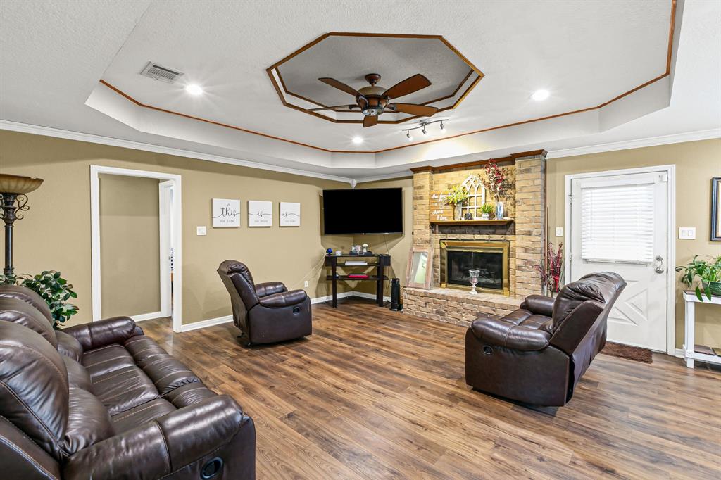 1803 Inez Drive Property Photo 2