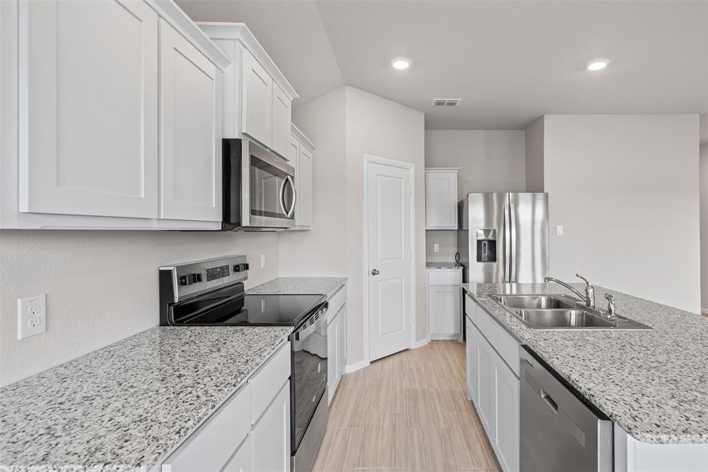 373 Wildrose Circle Property Photo 16