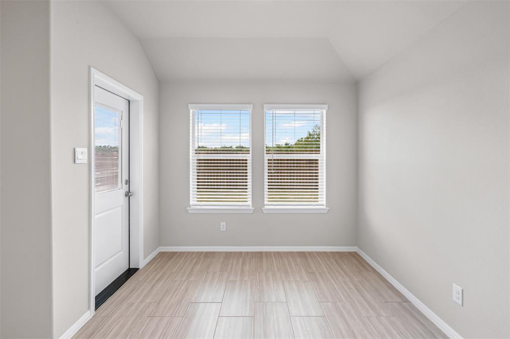 373 Wildrose Circle Property Photo 18