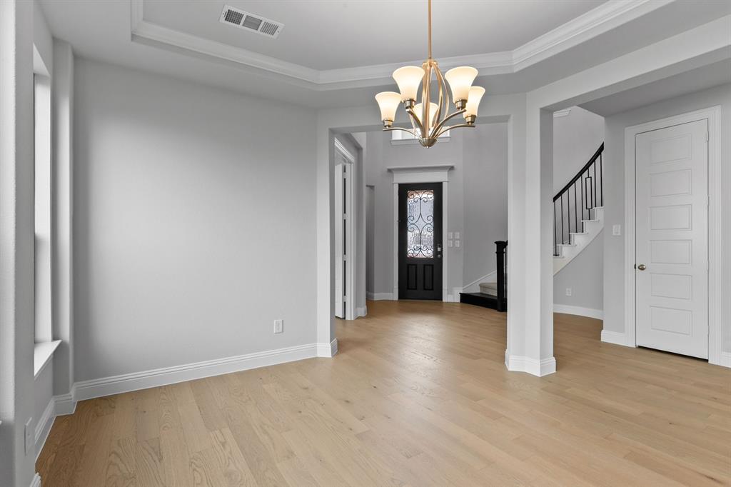 2307 Laurel Drive Property Photo 6