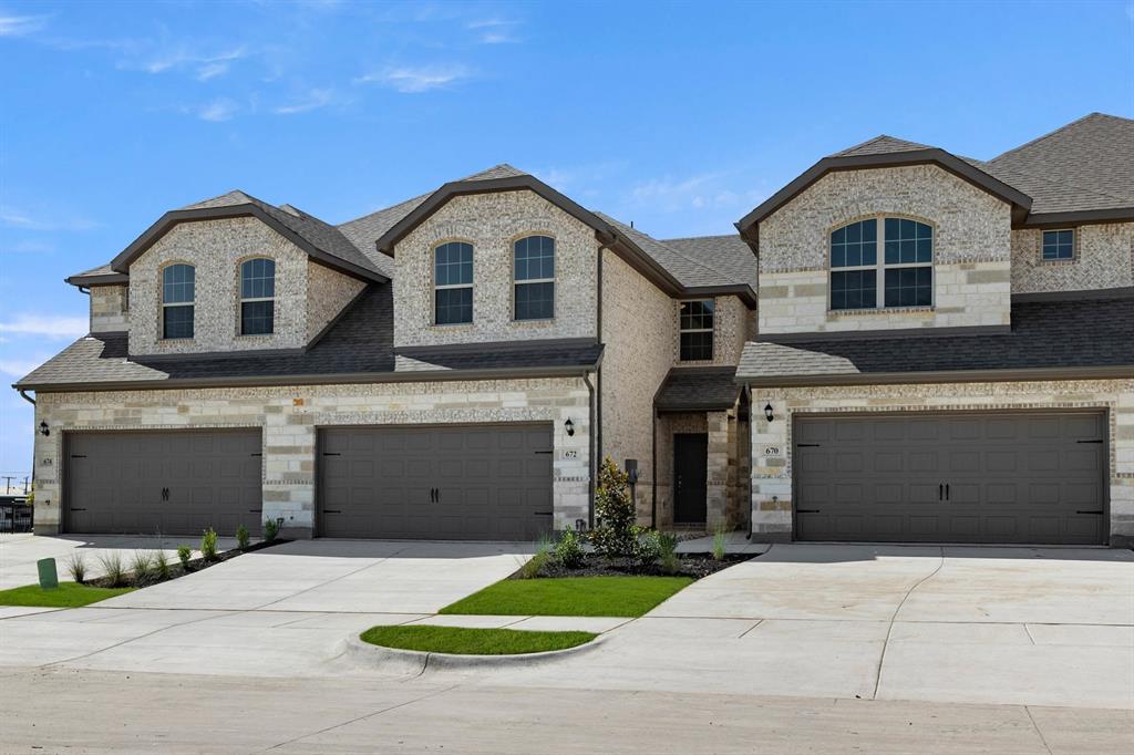 672 Sandiford Property Photo 1